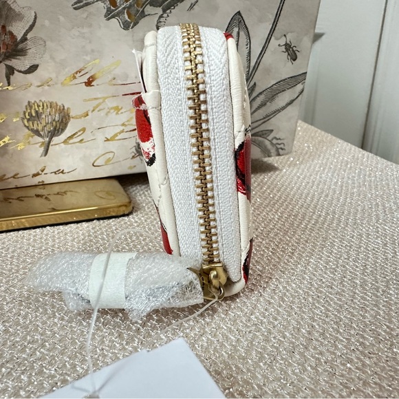 Coach Essential Small Zip Around Card Case With Quilting And Heart Print CBR71 - Picture 11 of 13